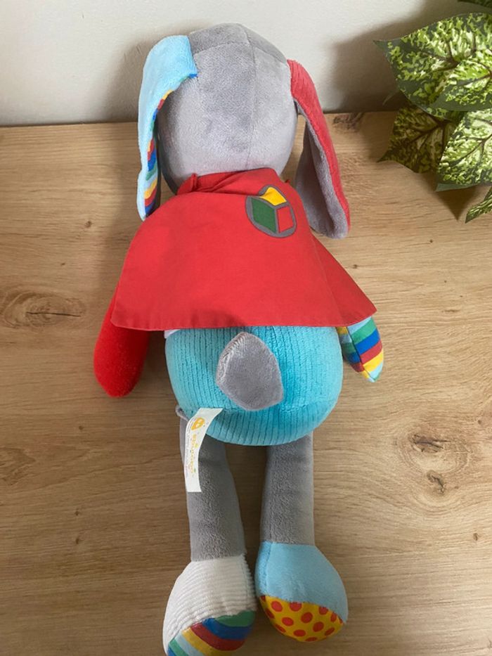 Doudou peluche chien gris rouge cape ebulobo oxybul eveil et jeux - photo numéro 3