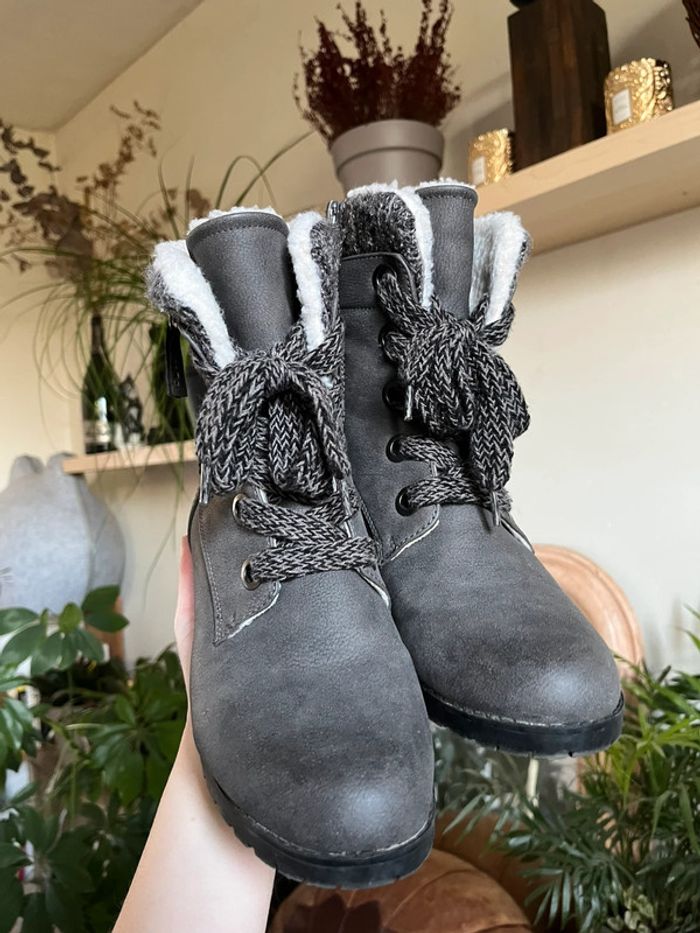 Bottines à talons chaude doublé à lacets - gris, blanc et noir - photo numéro 12