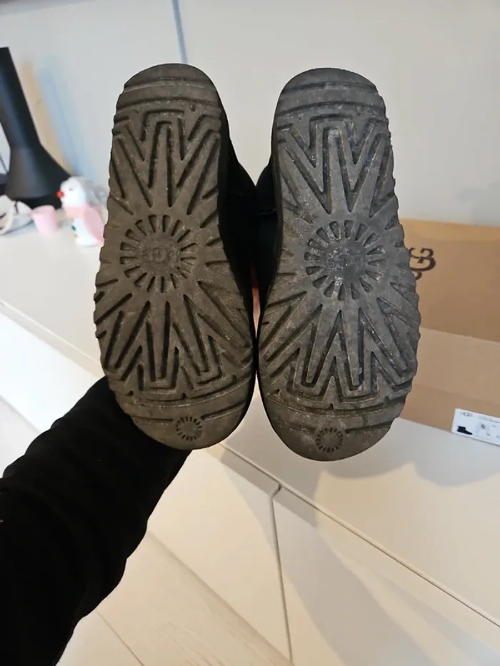 Ugg noire - photo numéro 5