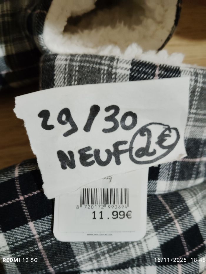 Chaussons neufs 29/30 - photo numéro 2
