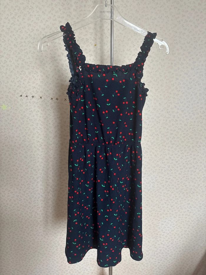 Robe cerise taille 12ans marque kiabi