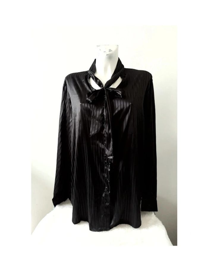 Chemise chic en satin à rayures verticales style gothique victorien classy