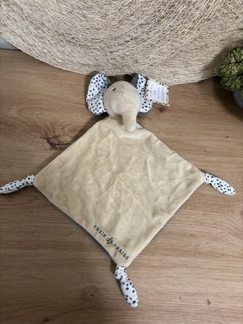 Neuf doudou plat éléphant beige gris blanc pois envie de fraise 