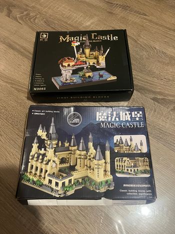 Lot de 2 Kits de Construction "Magic Castle" (Château de Poudlard) - Neuf !
