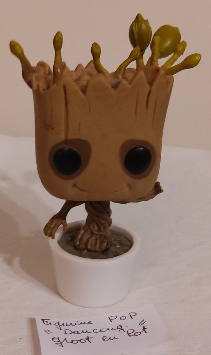 2 Figurines  POP  " Dancing Groot en pot et Bébé Groot - photo numéro 2