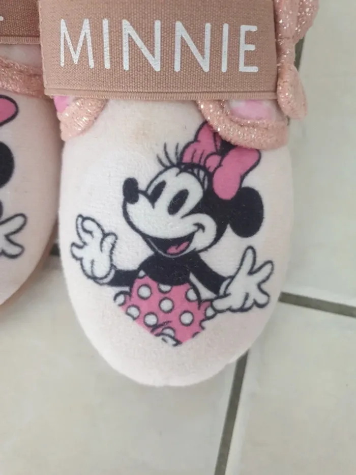 Chaussons Disney minnie 29 - neufs - photo numéro 5