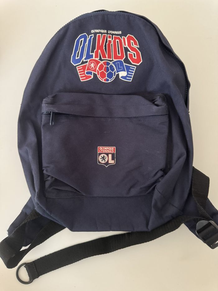 Sac à dos bleu marine et rouge Olympique Lyonnais