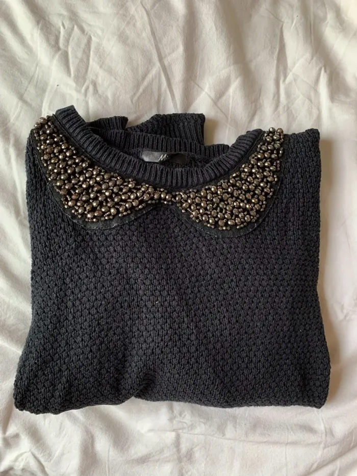 Pull noir à col Claudine