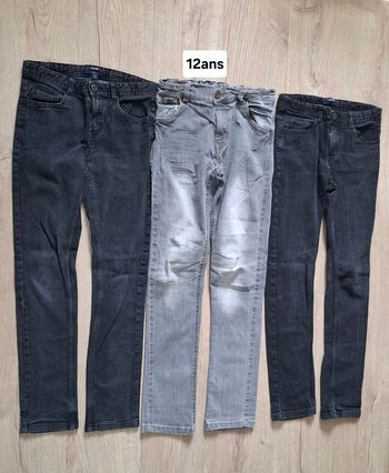 Lot 3 jeans 12ans Kiabi 1 TBE et 2NEUFS
