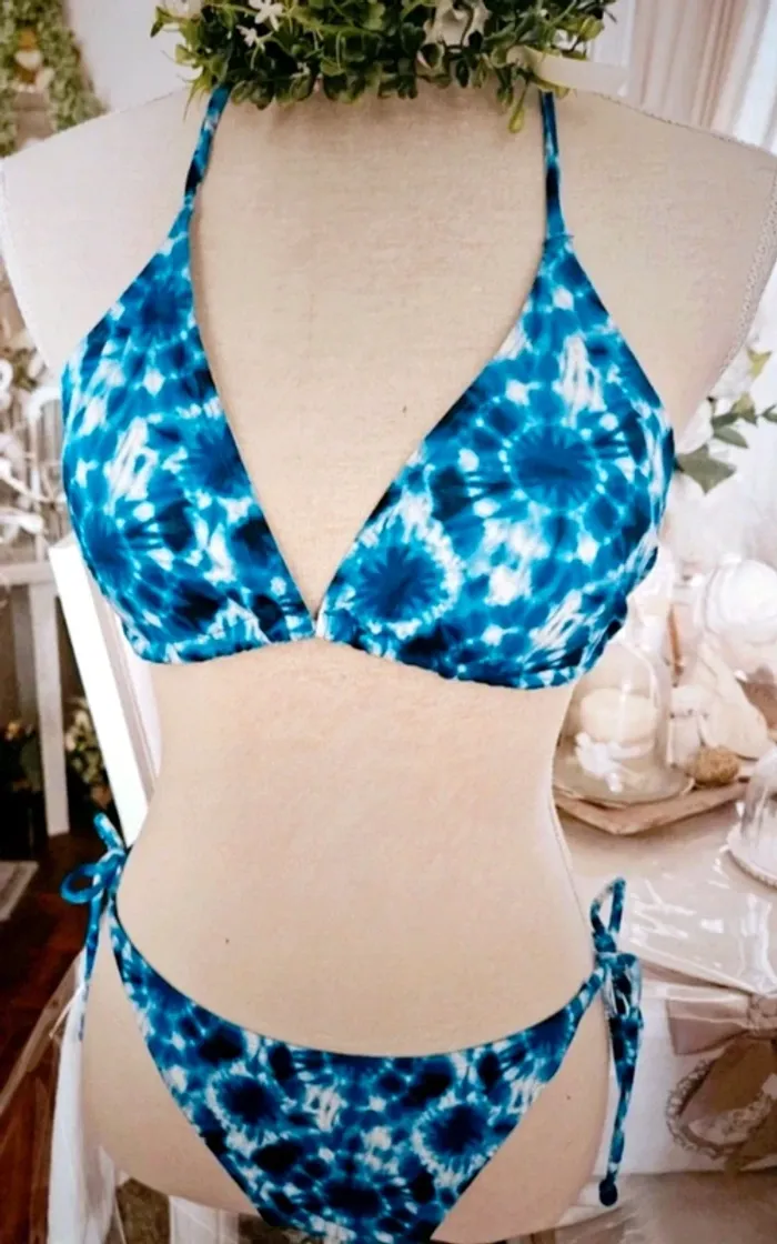 Maillot de bain 2 pièces bleu Taille 42 Neuf - photo numéro 2