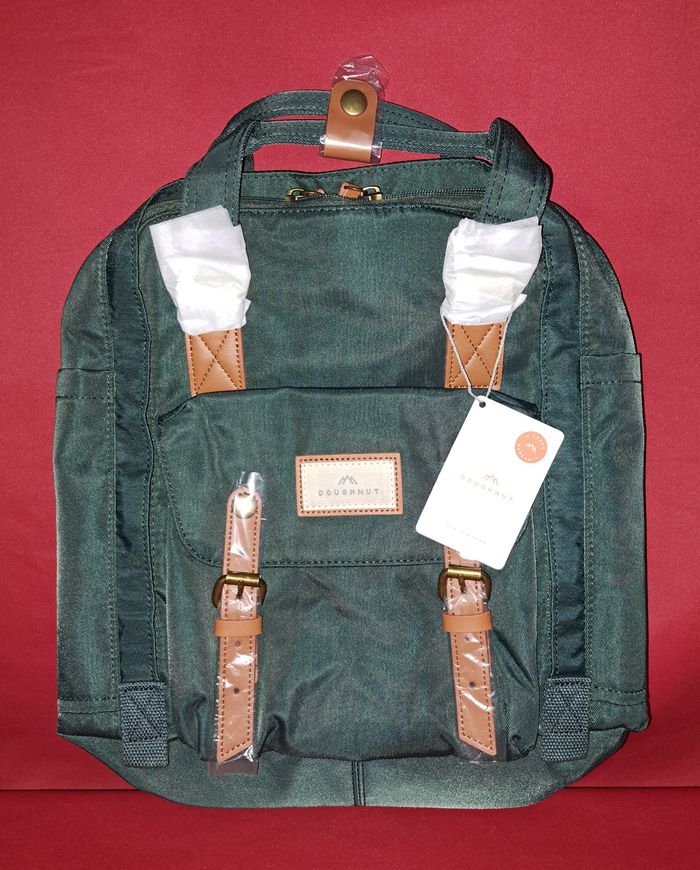 Doughnut macaroon 15l green