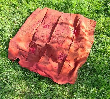 nappe a thé ou café en soie vintage