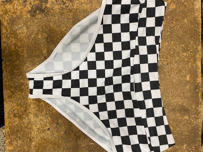 Maillot de bain taille L - photo numéro 7