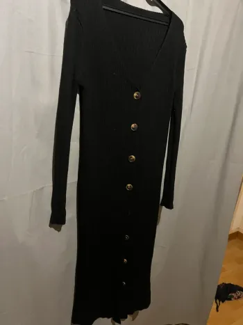 Long gilet ou robe noir