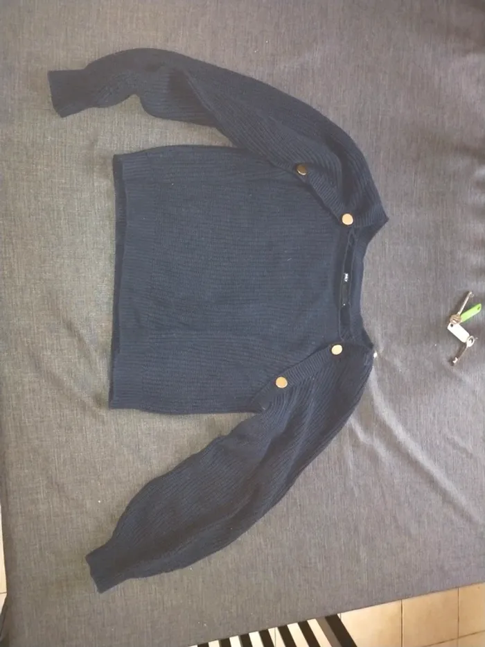 Pull bleu marine - photo numéro 3