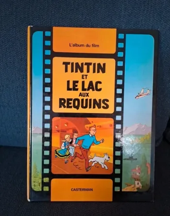 Livre: Tintin et le lac aux requins