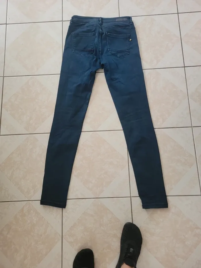 Joli jean taille 38 skinny fit - photo numéro 3