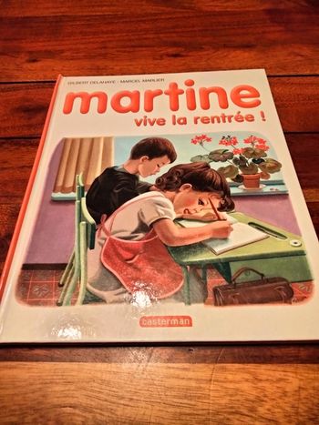 Livre intitulé Martine vive la rentrée Casterman