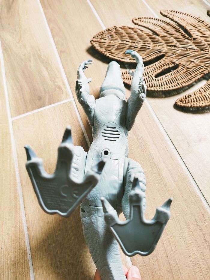 🦖 Figurine dinosaure Indominus Rex Jurassic World/Jurassic park sons et lumières - photo numéro 5