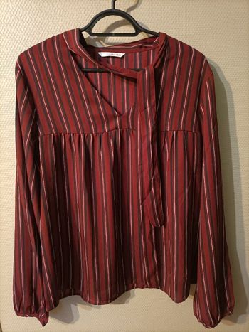 Blouse chemisier rayé bordeaux