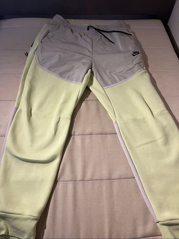 Bas Nike tech