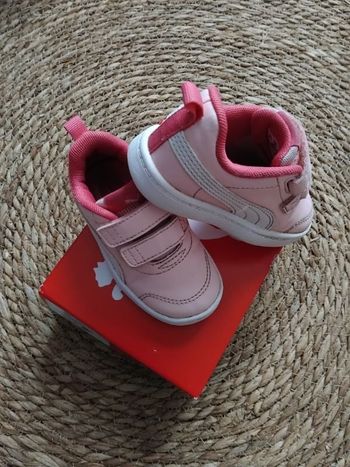 Baskets roses Puma, taille 21
