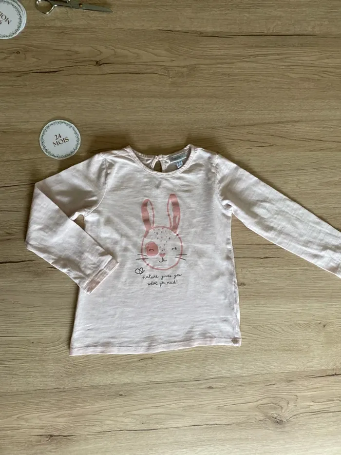 Sous pull rose pale manche longue motif lapin bébé fille 24 mois Fagottino