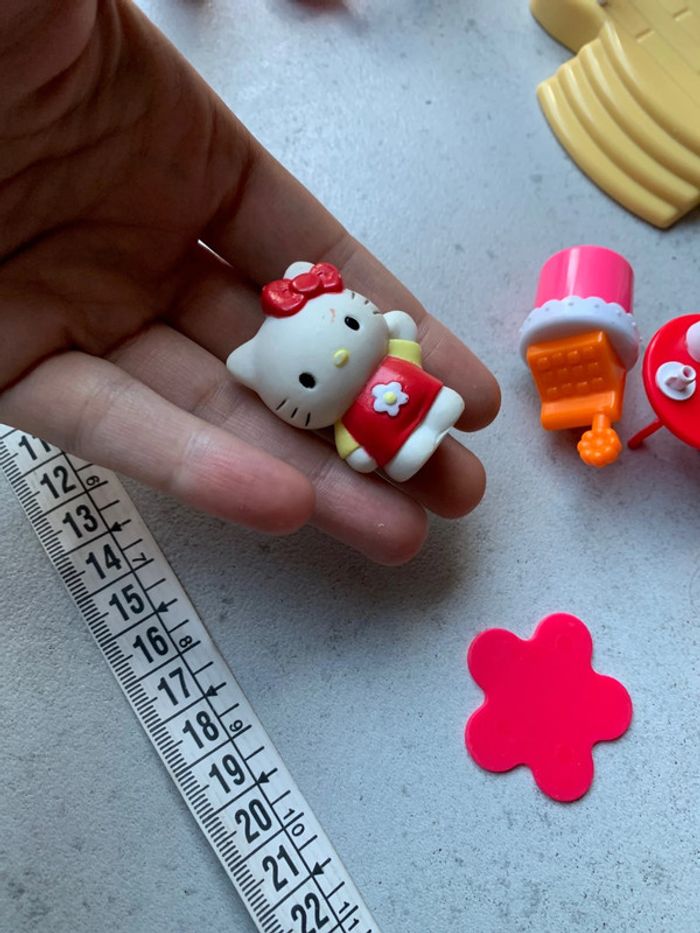 Lot jouet café shop hello kitty avec terrasse et accessoires sanrio - photo numéro 8