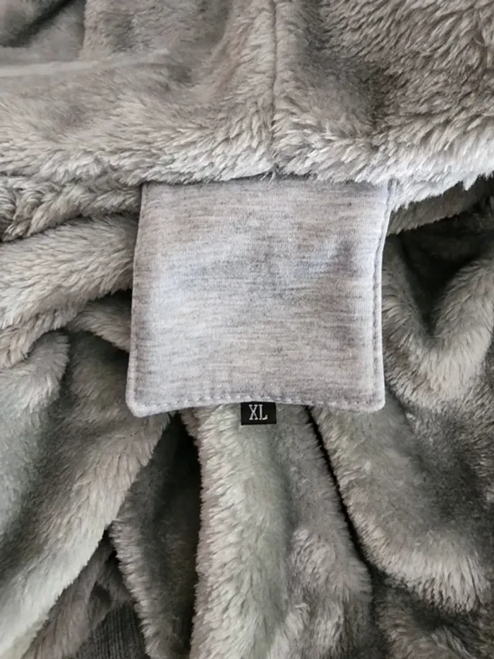 🌸Veste polaire fourrée Grise Taille 42 🌸 - photo numéro 6