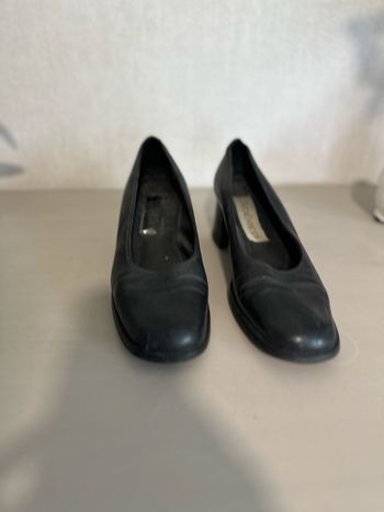 Escarpins 👠 noirs de la marque DucaEnrico 40