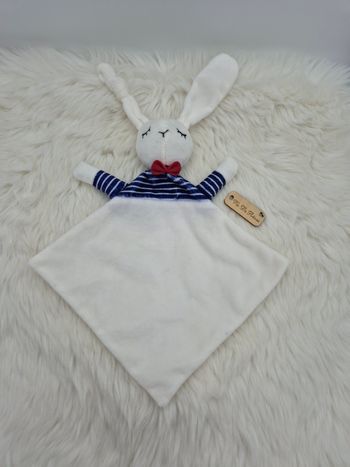 Doudou lapin blanc et bleu Envie de Fraise