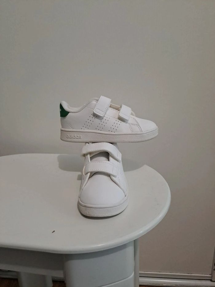 Basket adidas 24