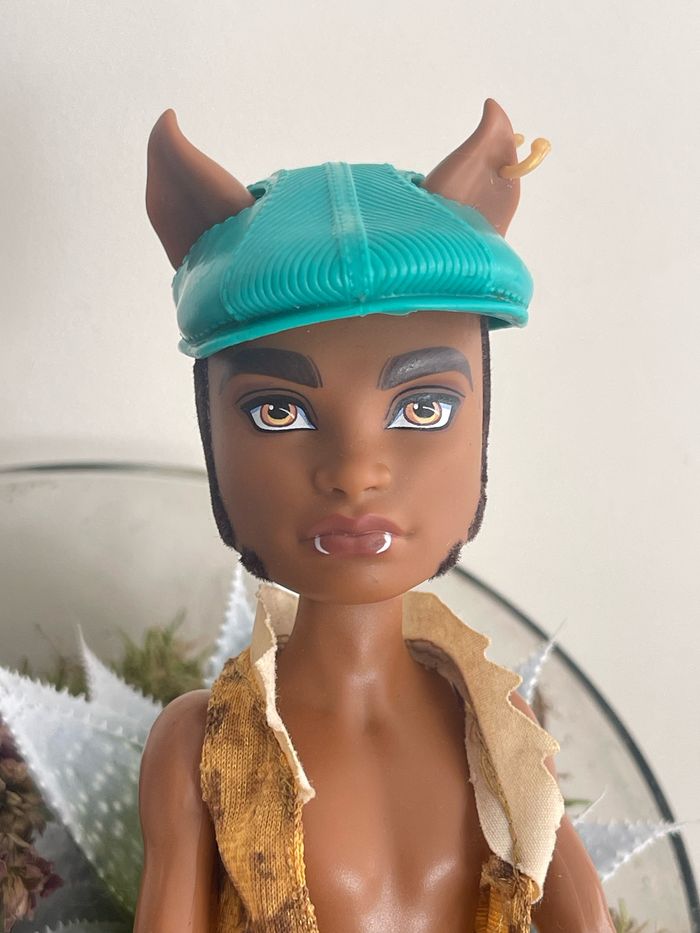 Poupée Monster High Clawd Wolf - photo numéro 2