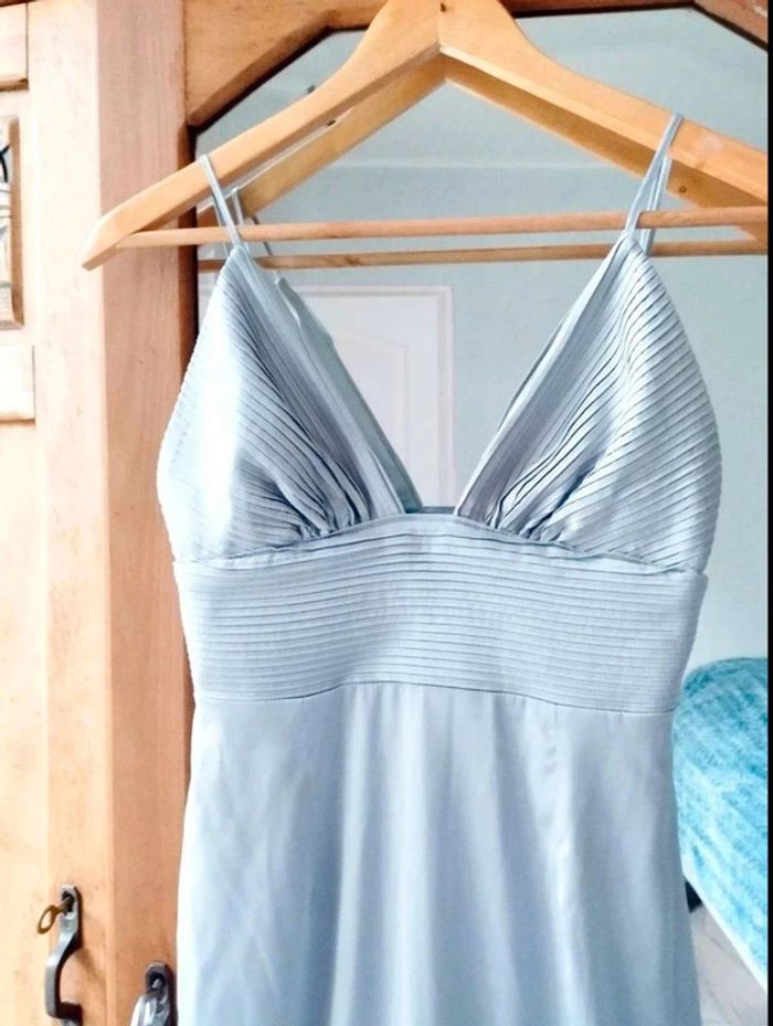 Robe  crayon empire  -  Satin  - gris  argenté - House  of  CB  - S=XS  actuel  - Neuve - photo numéro 6