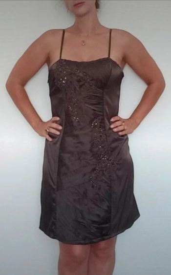 Robe cocktail satin et perles Xanaka taille 42