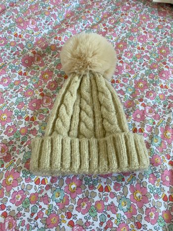 Bonnet pompon tout doux