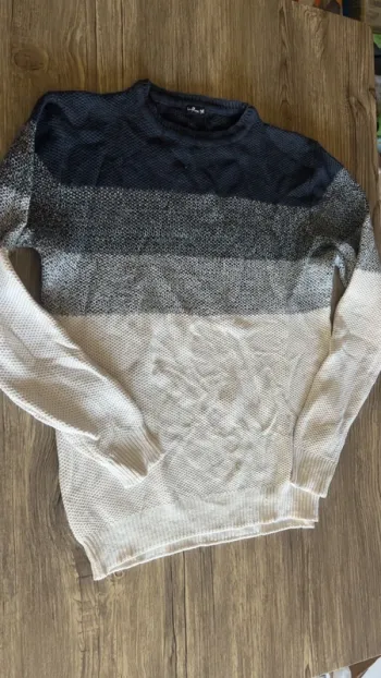 Pull taille M