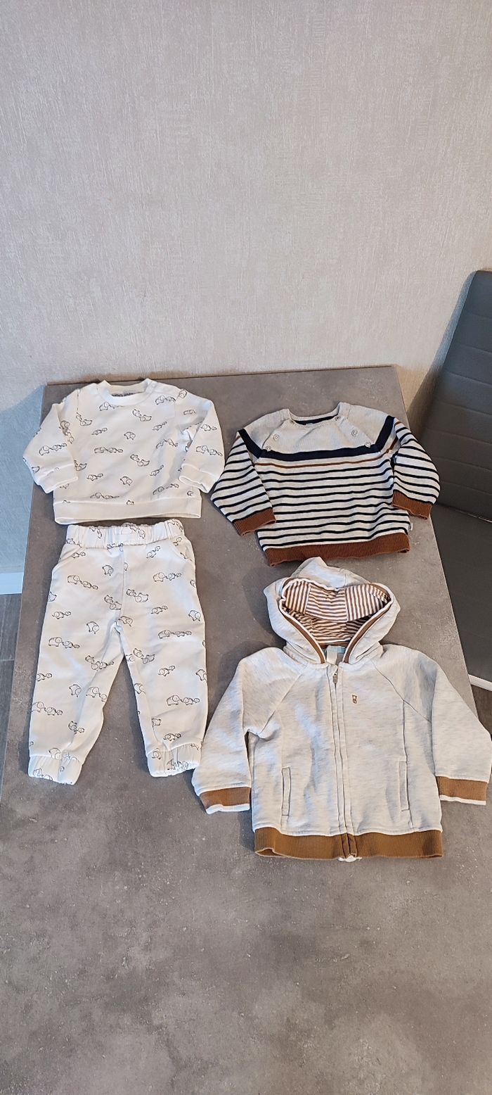 Lot vêtements bébé