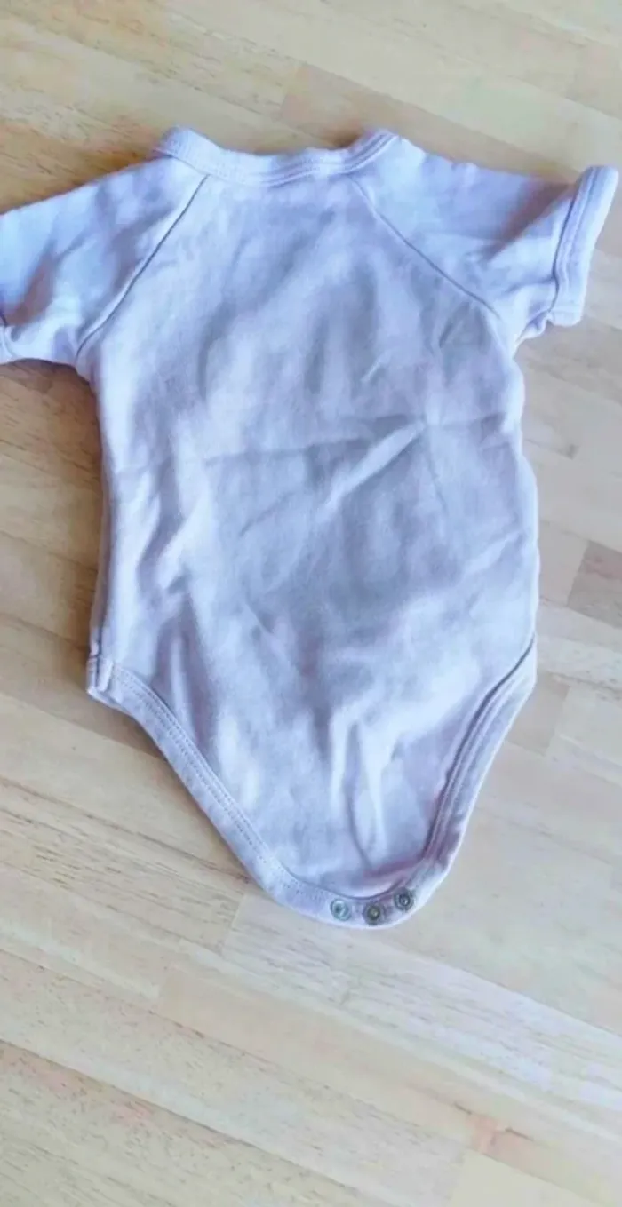 Body manches courtes 3 mois  60cm - photo numéro 4
