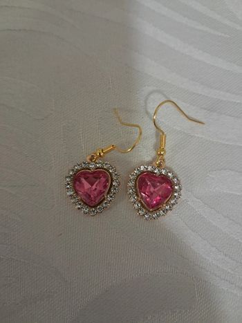 Boucle d'oreille coeur rose