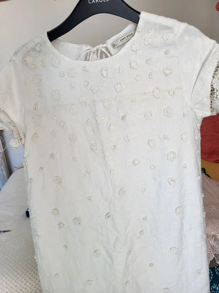 Robe 👗  zara brodée taille L - photo numéro 5