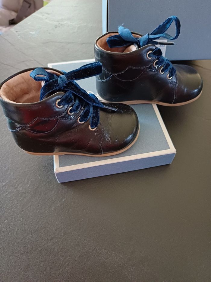 Chaussures filles taille 19 Jacadi