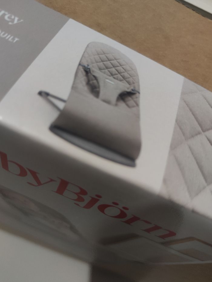 Vend transat babybjorn neuf pas déballer doublon cadeau valeur 180€ - photo numéro 3