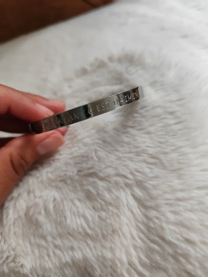 Bracelet jonc avec inscription l'important c'est d'aimer - photo numéro 3