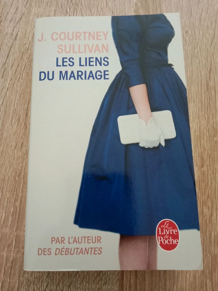 J. Courtney Sullivan 🪅 Les liens du mariage - photo numéro 1