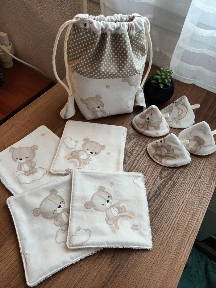 Pochon + debarbouillette + cône pare-pipi