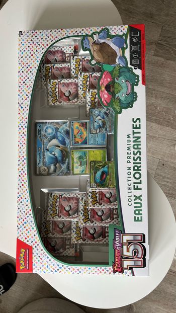 Coffret 151 eaux florissante premium Pokémon neuf