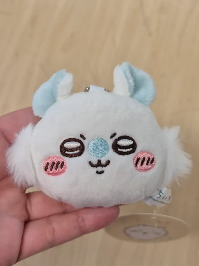 Mini mascotte peluche/miroir Chiikawa : Momonga - photo numéro 2