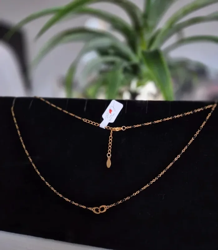 Collier long ajustable Dorée perles noires 
🌸 en acier inoxydable - photo numéro 2