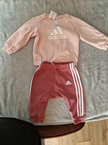 Ensemble adidas bébé fille